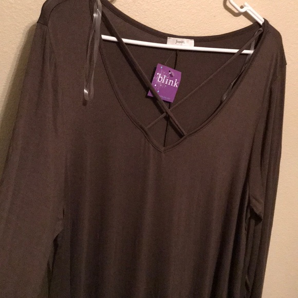 NWT Olive Criss Cross Long Sleeve Shirt - Picture 3 of 3